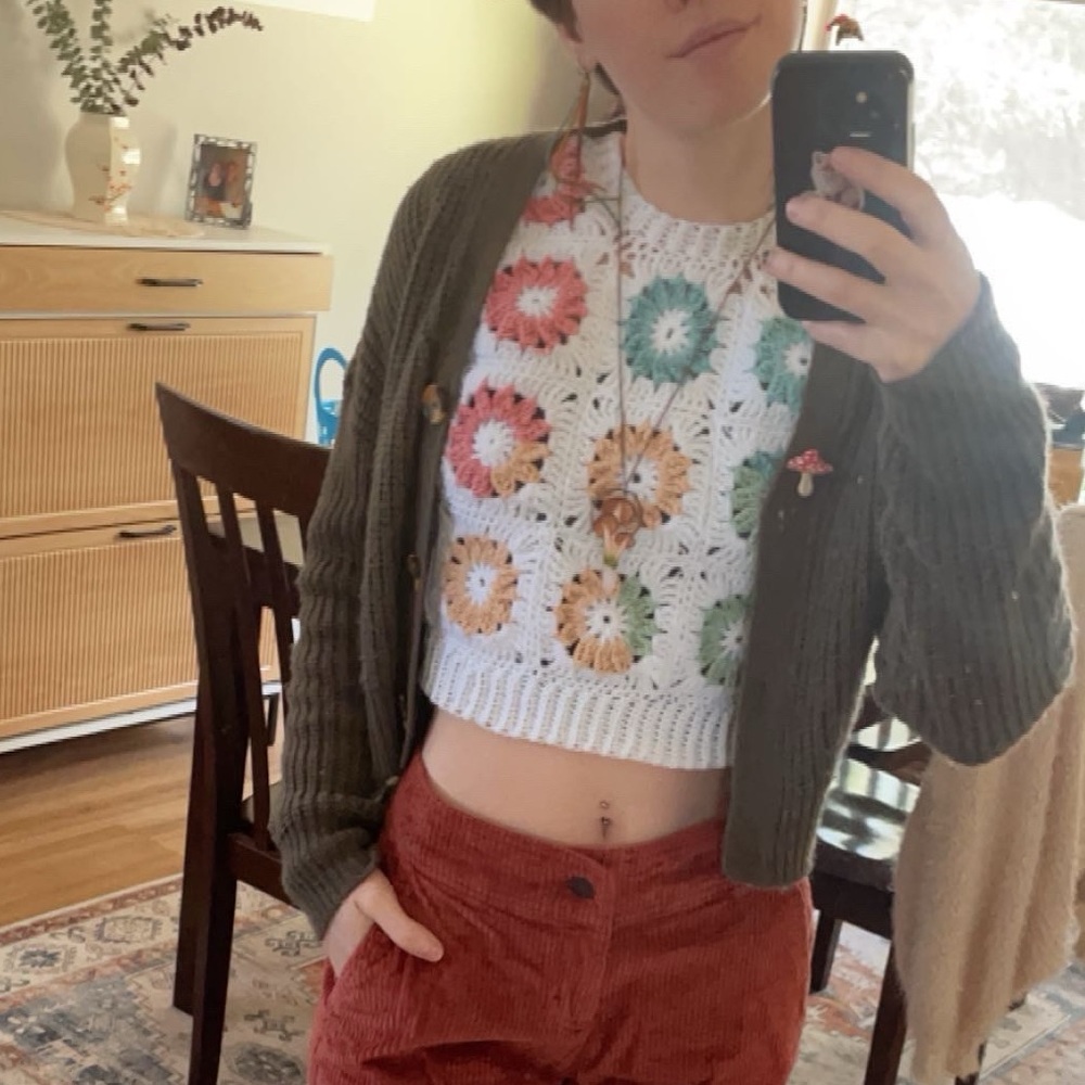 Crochet Floral Crop Vest